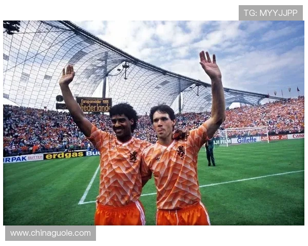 欧洲杯经典场面回顾 啤酒可乐矿泉水谁与争锋