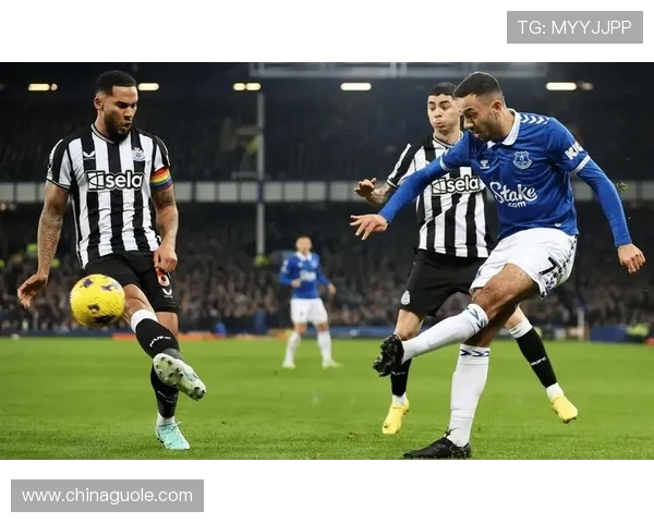 埃弗顿官方宣布为科尔曼和盖耶提供新合同 正与勒温基恩探讨未来走向